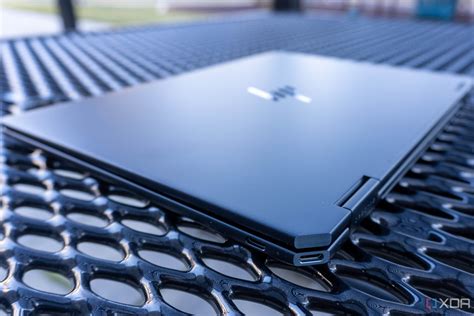 HP Pavilion x360 14-ek1000